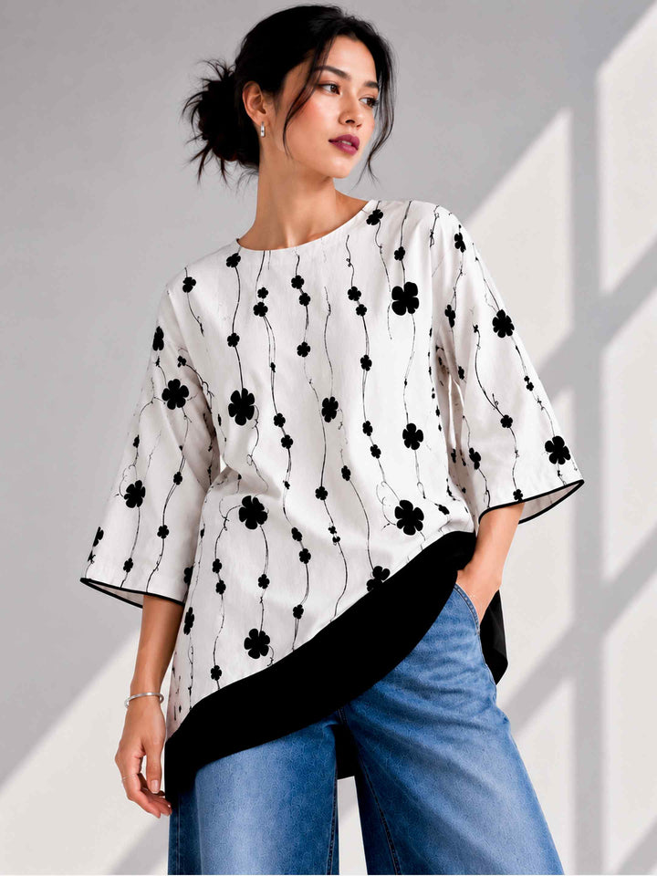Dancing Daisy Slanting Top