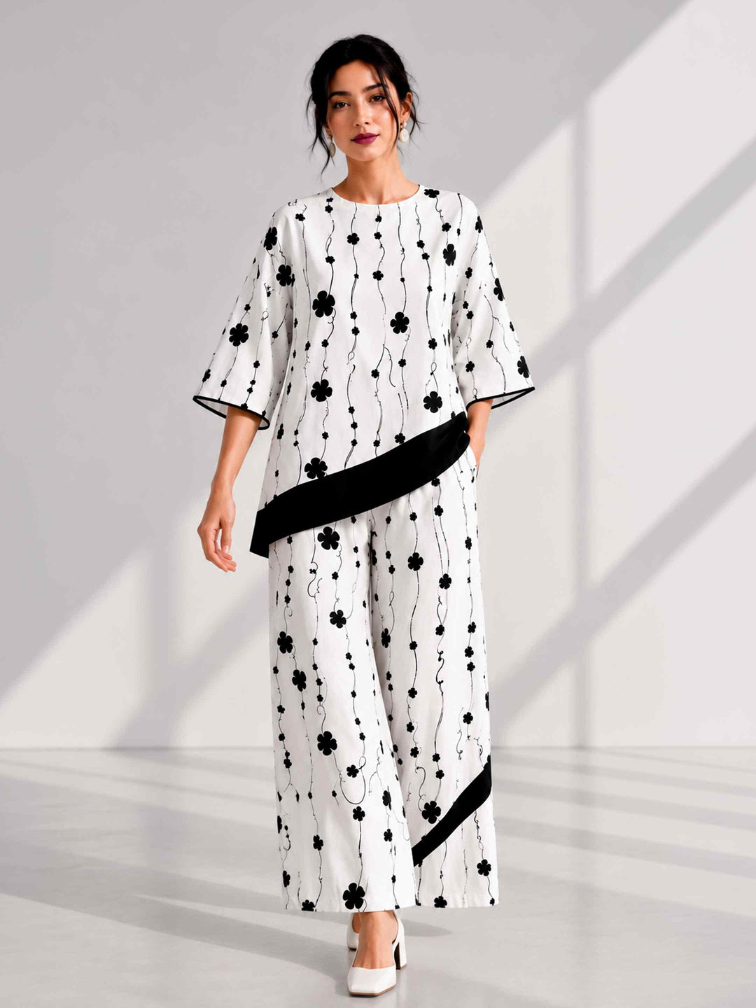 Dancing Daisy Slanting Top
