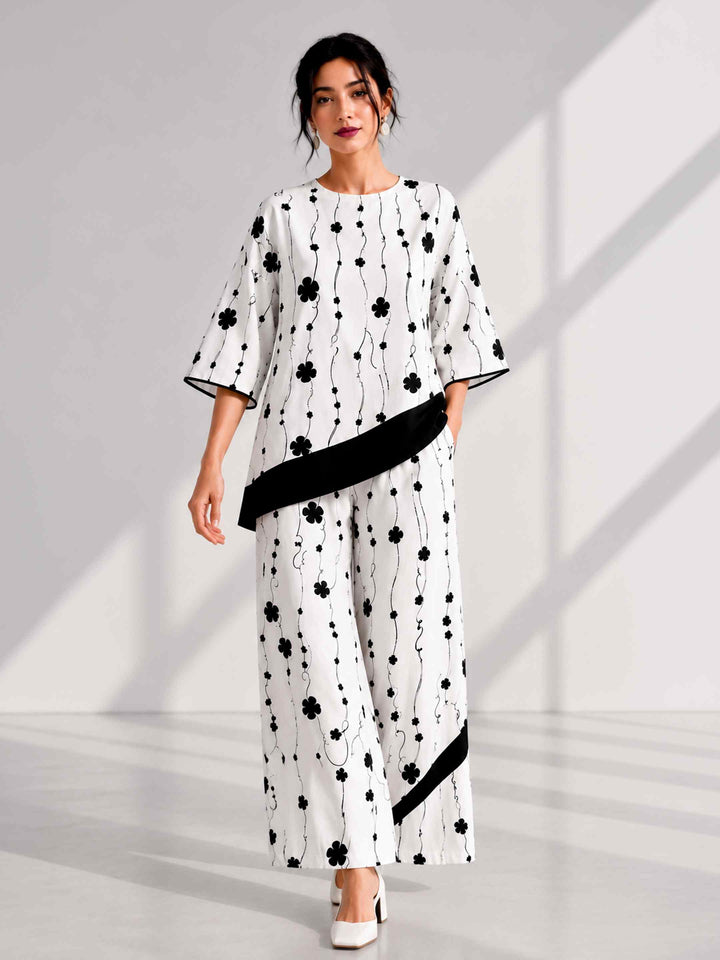 Dancing Daisy Slanting Top