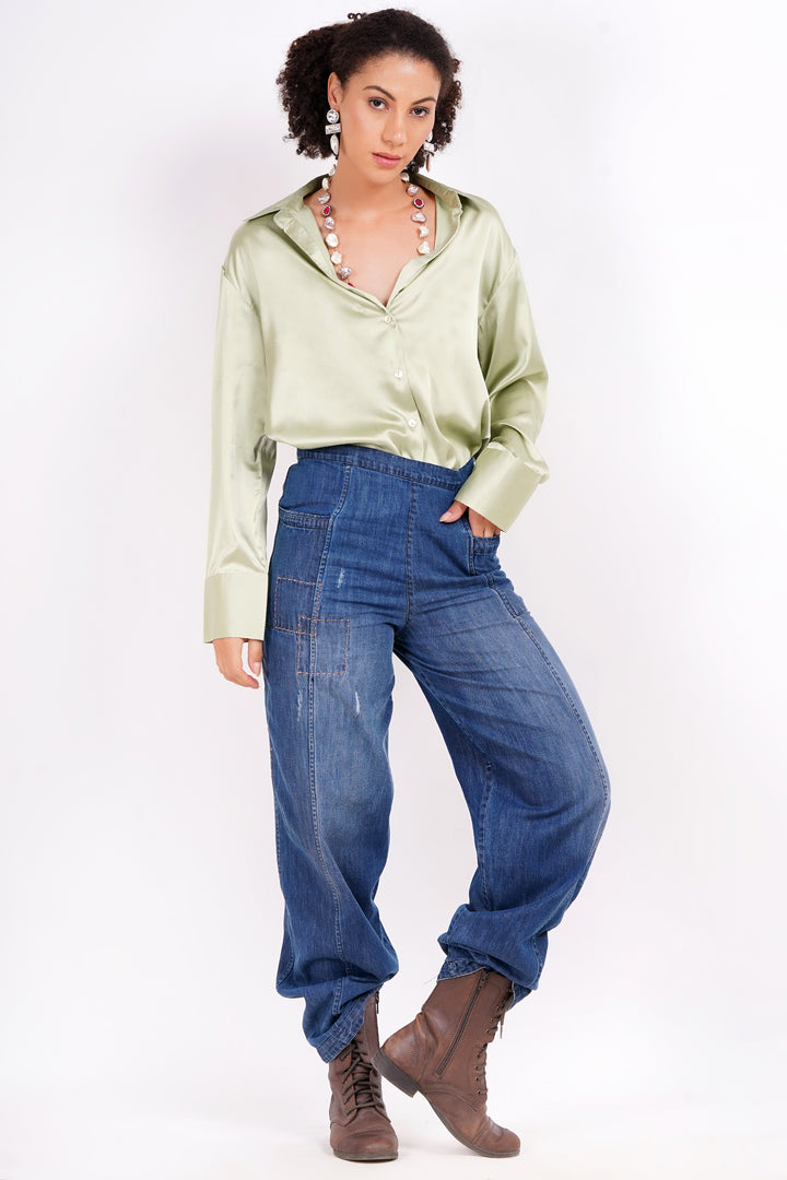 Relaxed Fit Light Wash High-Waisted Denim Pants For Women