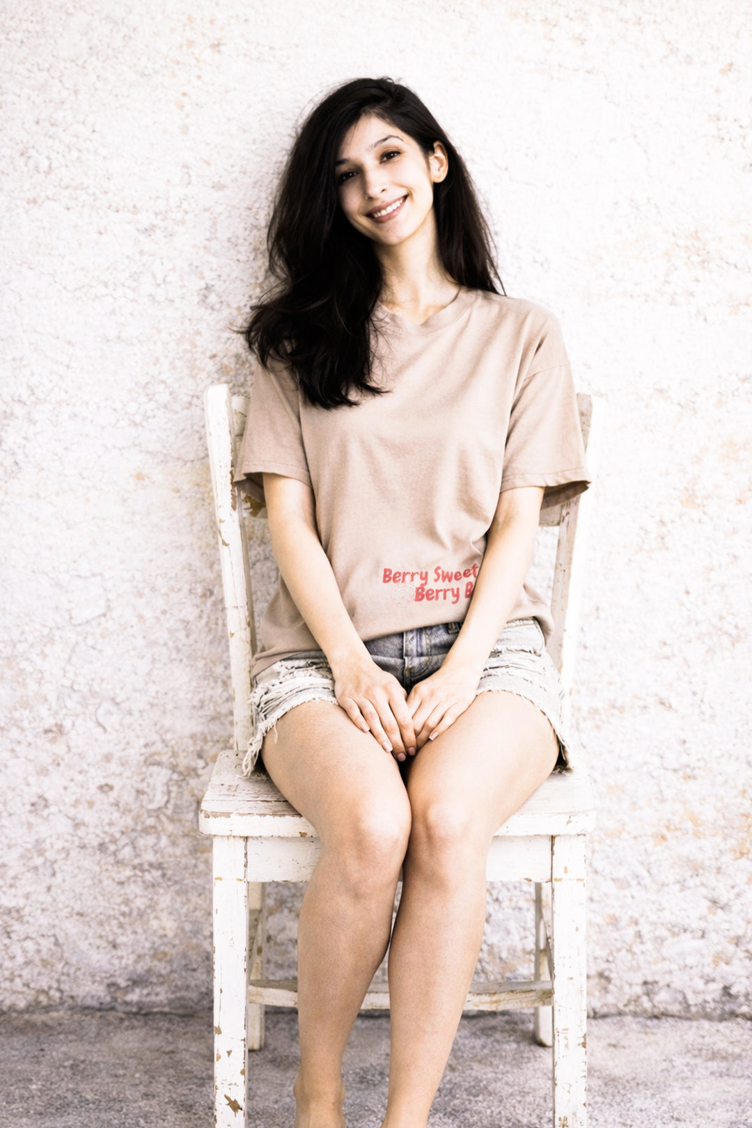 Strawberry Graphic T-shirt - Brown
